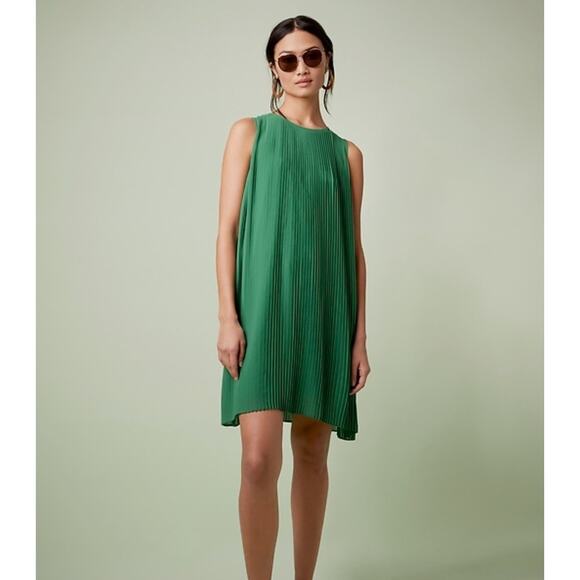 Banana Republic Green Pleated Mini Dress Size Large NWT - Picture 1 of 8